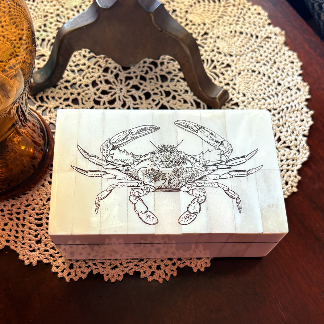 Scrimshaw/Horn & Bone Boxes Nautical 5-1/4″ Etched Blue Crab Scrimshaw Bone Box with Removable Lid