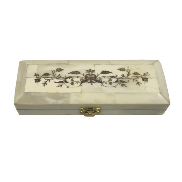 Scrimshaw Boxes Early American Scrimshaw Postage Stamp Bone Box with Brass Hinges and Clasp –  6-1/2″ x 2-1/4″ x 1-1/4″