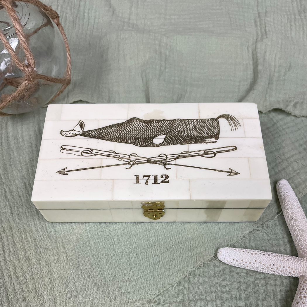 Scrimshaw/Horn & Bone Boxes Nautical 6-1/4″ Whale and Harpoons 1712 E ...