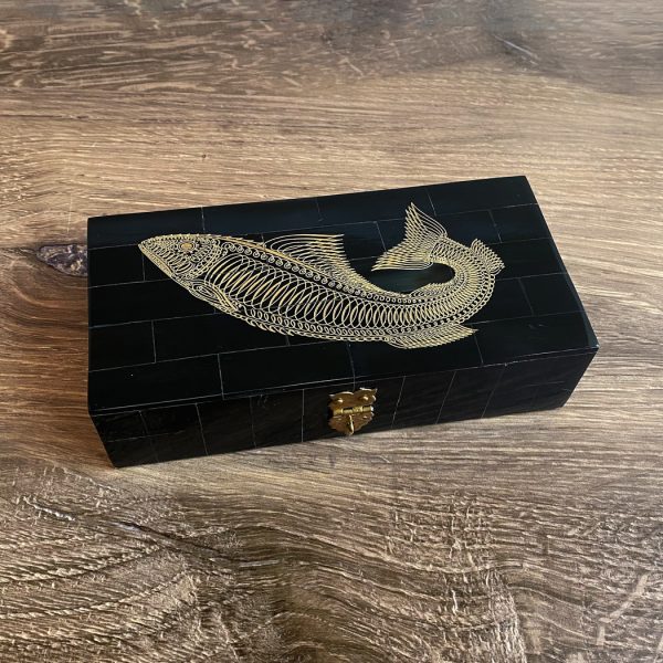 Lodge & Equestrian Decor Lodge 6-1/4″ Fish Engraved Black Horn Box