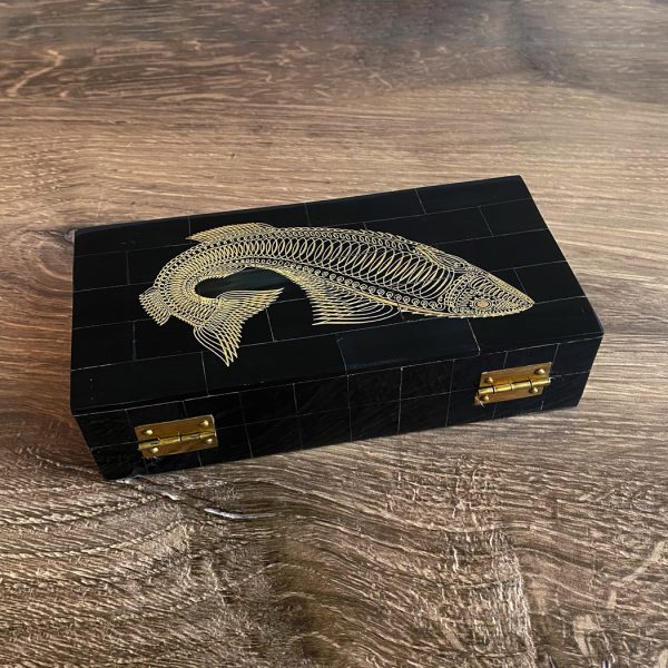 Lodge & Equestrian Decor Lodge 6-1/4″ Fish Engraved Black Horn Box