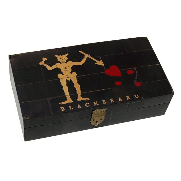 Scrimshaw/Horn & Bone Boxes Pirate 6-1/4″ Pirate Blackbeard’s Flag Black Horn Box