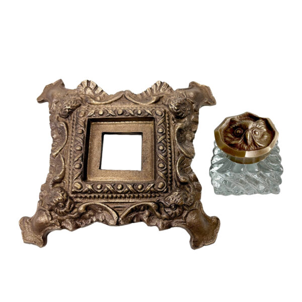 Inkwells Lodge 6″ Antiqued Brass Owl Inkwell Stand with Glass Inkwell