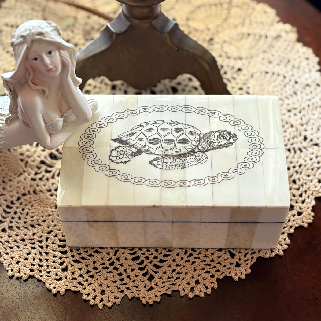 Scrimshaw/Horn & Bone Boxes Nautical 5-1/4″ Sea Turlte Engraved Scrim ...