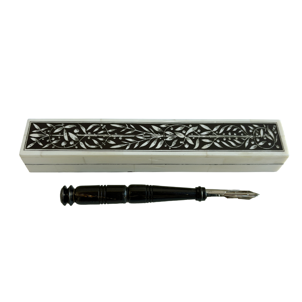 Pens/Ink Supplies Nautical Leaf and Berry Bone Pen Box with Black ...