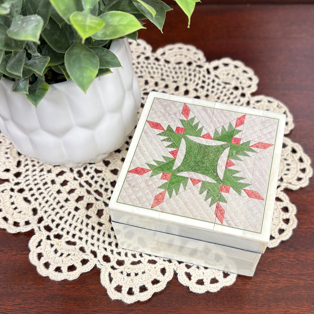 Decorative Boxes Early American Feathered Star Quilt Printed Bone Trin ...
