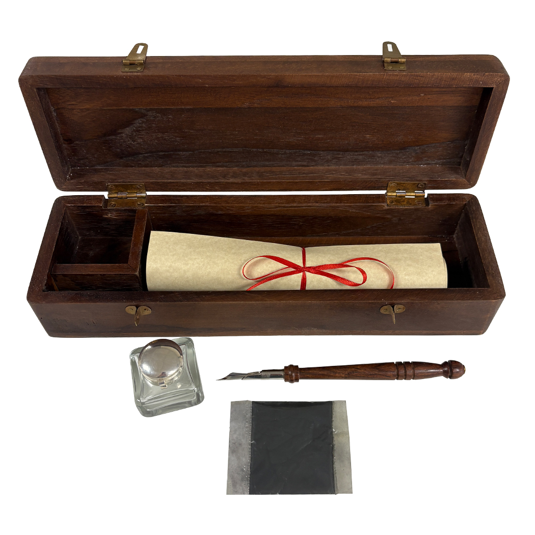 Writing Boxes & Travel Trunks Equestrian Equestrian Fox Hunt Writing Box with Accessories Writing Boxes & Travel Trunks Equestrian Equestrian Fox Hunt Writing Box with Accessories